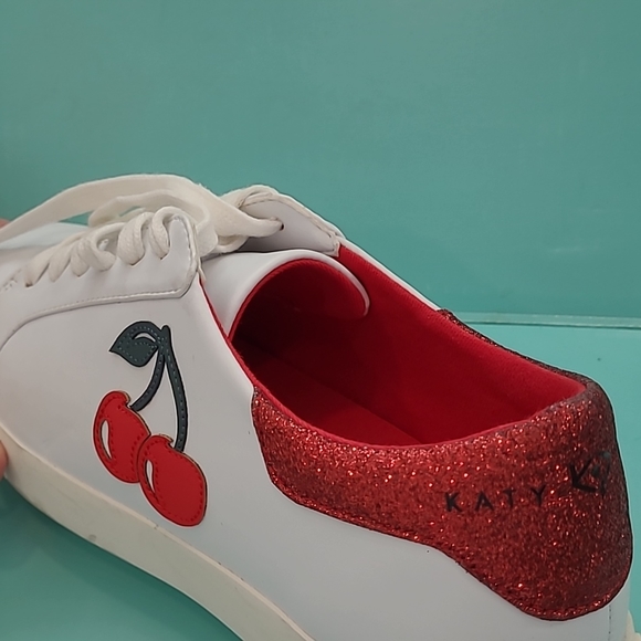 Katy Perry Rizzo sneakers White with red size 7 w - Picture 4 of 6